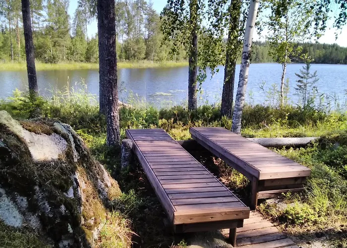 木屋 Mustajaervi *